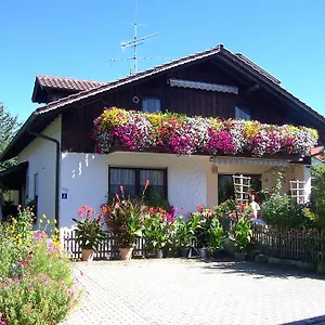 https://haus-schmid-innernzell.com-bavaria.com